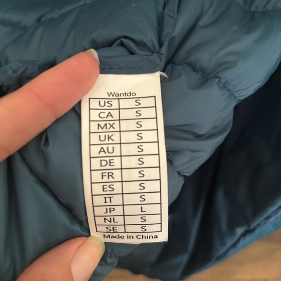 Wantdo. Packable Teal Puffer Jacket. Small. - Picture 5 of 6